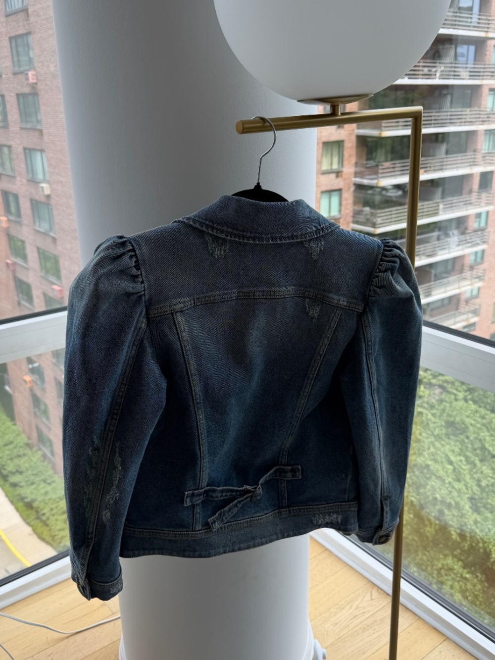 Retrofête Ada Puff Sleeve Distressed Denim Jacket – Dark Wash – Size S - Picture 3 of 5